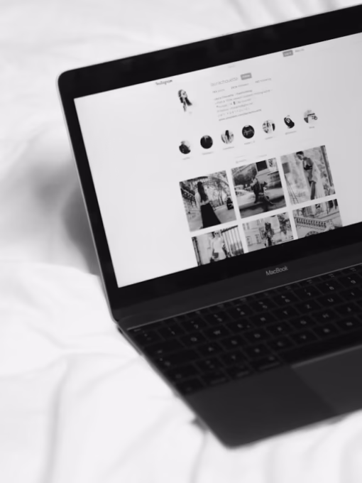 Cropped photo 1592839961631 0351c10a0b47.avif